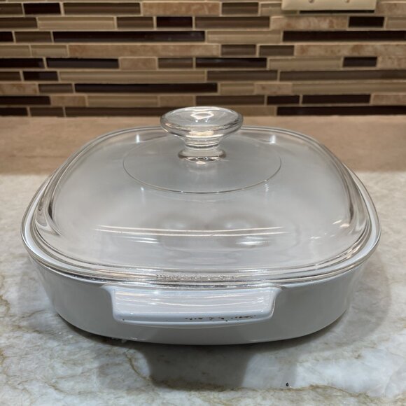 Vintage 70s Centura by Corning Just White Casserole Dish w/ Pyrex A9C Lid RARE - Picture 2 of 9